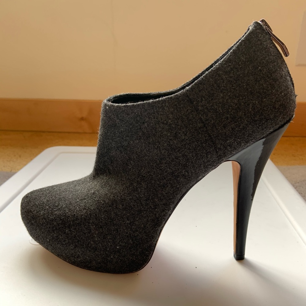 Vince Camuto Jerrell fabric booties